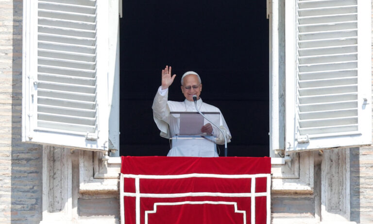 Papa León XVI llama a los gobernantes a no ignorar "el deseo universal de paz"