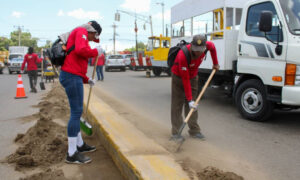 Alcaldía de Maracaibo inicia saneamiento y recuperación de la zona oeste