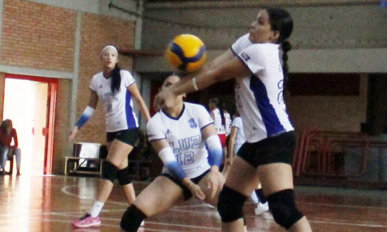 Inauguran LVII Copa LUZ de voleibol con la participación de 13 equipos