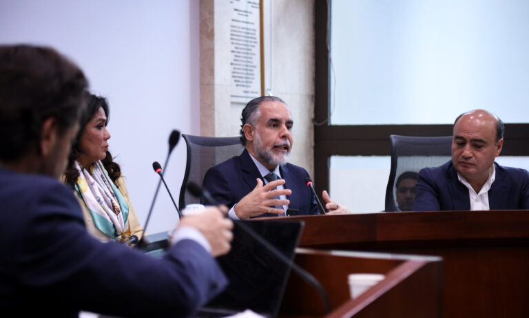 Colombia niega “acuerdo y cooperación militar” con Gobierno de Maduro