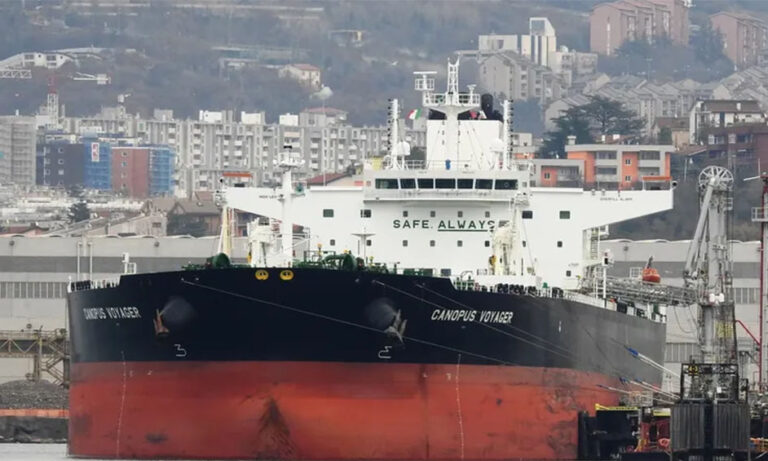 Reuters: Dos buques fletados de Chevron con petróleo venezolano llegan a EE. UU.