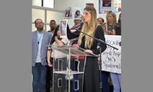 Madres piden audiencia con Melania Trump por el regreso de 66 niños desde EE. UU.