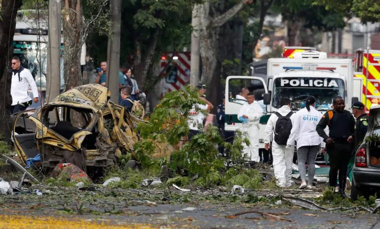 Dos ataques con al menos 18 muertos y 65 heridos sacuden Colombia