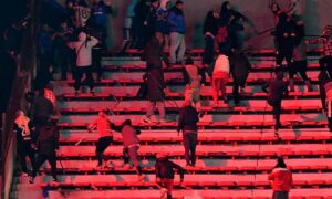 Cancelan partido en Buenos Aires por violencia que deja unos 10 heridos graves