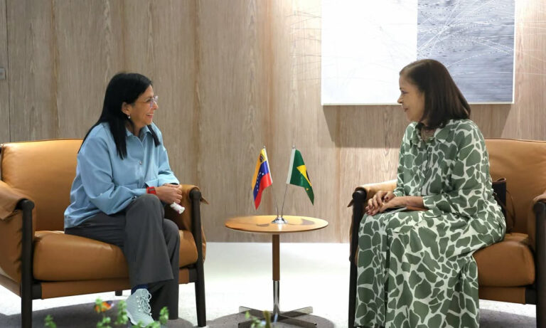 Delcy Rodríguez se reúne con embajadora de Brasil para “fortalecer relaciones”