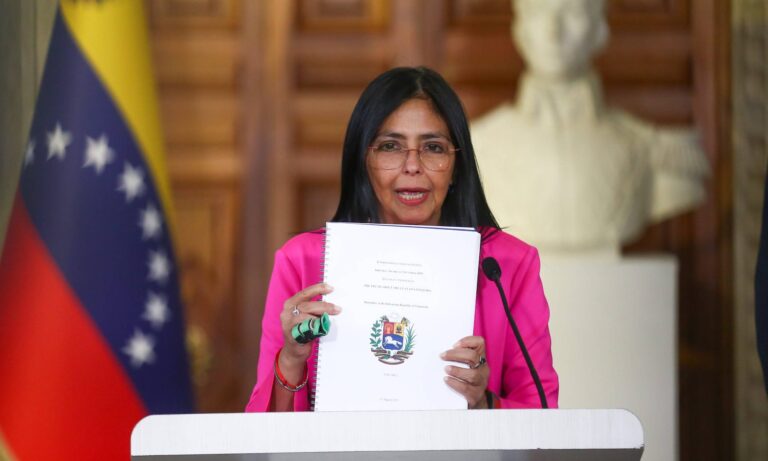 Delcy Rodríguez: Venezuela no reconocerá decisión de la CIJ sobre el Esequibo