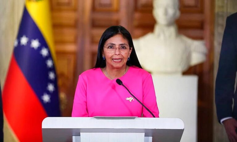 Delcy Rodríguez insiste en que fiscal de EE. UU. sigue con "ridículo show" contra Maduro