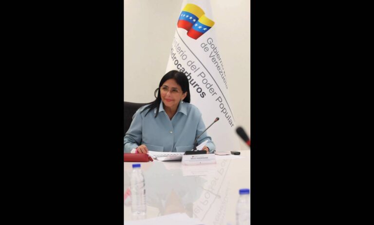 Rodríguez asegura que el sector petróleo "avanza" pese a "sanciones criminales"