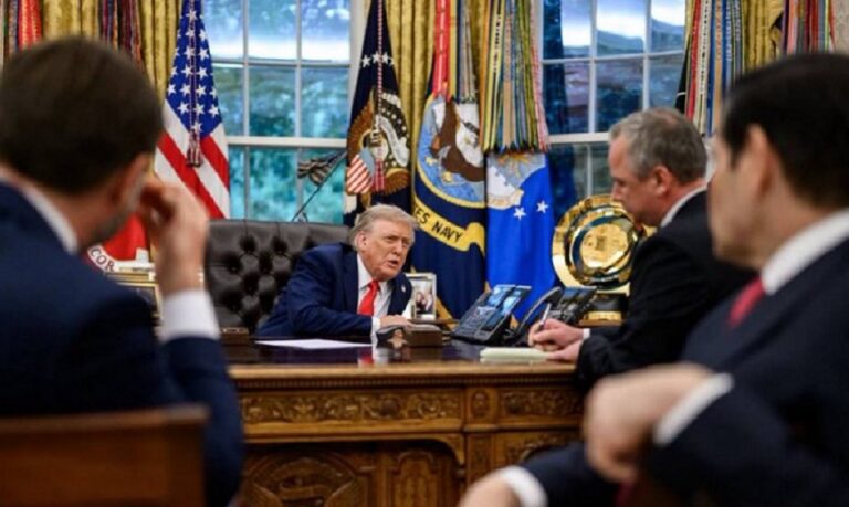 Putin y Trump abordan elevar el nivel de representación en diálogos de paz con Ucrania