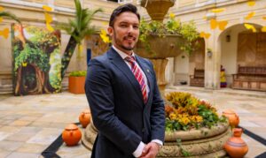 Exactor porno Juan Florián asume como ministro de Igualdad en Colombia