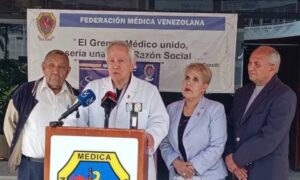 Advierten suspensión de médicos que incurran en “comercio publicitario de la salud”