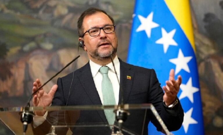 Gobierno acusa a EE. UU. de querer "justificar" un ataque militar contra Latinoamérica