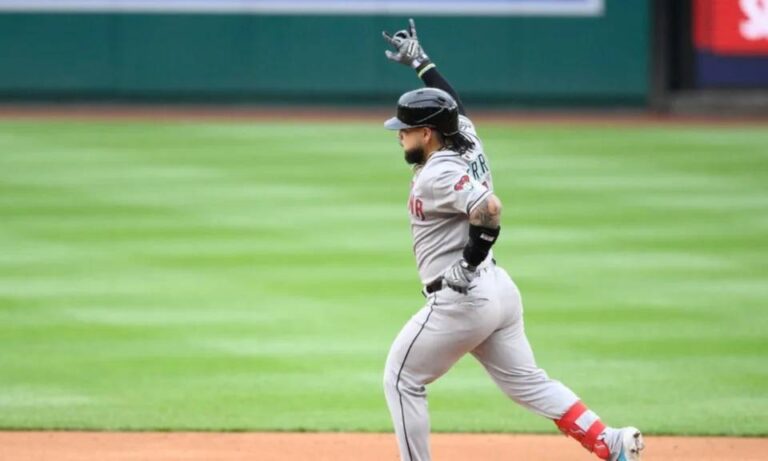 José Herrera establece un nuevo tope personal de jonrones