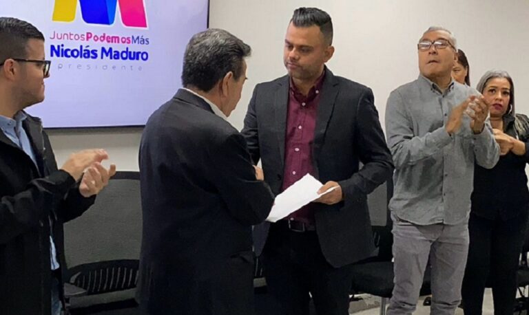Juramentan a la nueva directiva de la Fundagraez, presidida por José Leonardo Linares