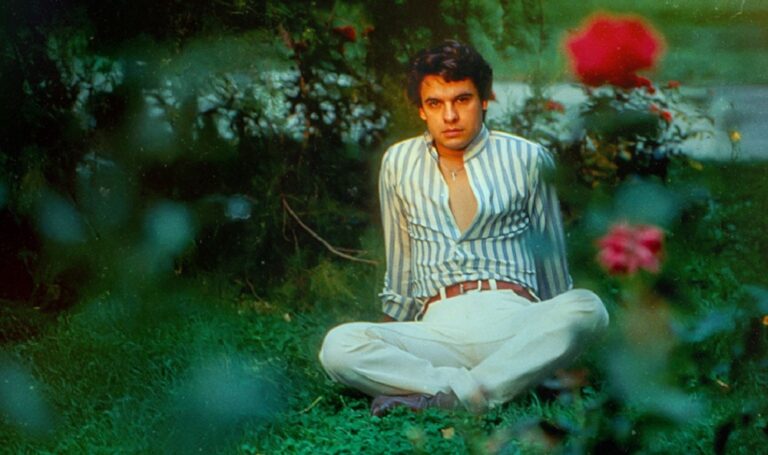 Estrenarán documental sobre Juan Gabriel con material inédito