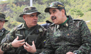 Padrino López: “Alistamiento no es reclutamiento forzoso” sino “un acto voluntario”
