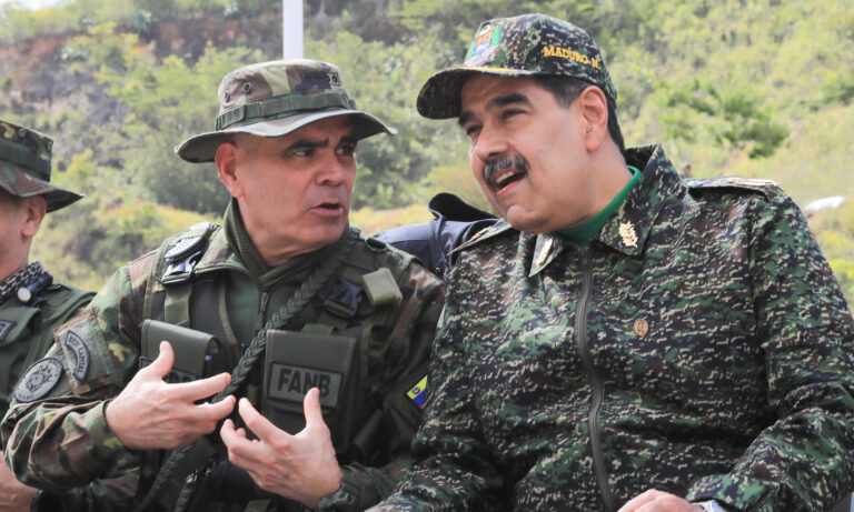 Padrino López: “Alistamiento no es reclutamiento forzoso” sino “un acto voluntario”