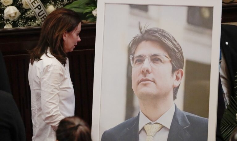 Viuda de Uribe Turbay rechaza cualquier acto de “venganza” por su muerte