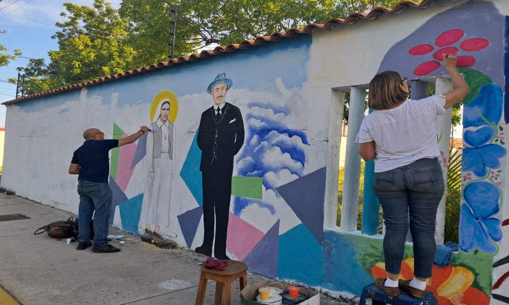 Casi listo mural de José Gregorio Hernández y Carmen Rendiles en Cabimas