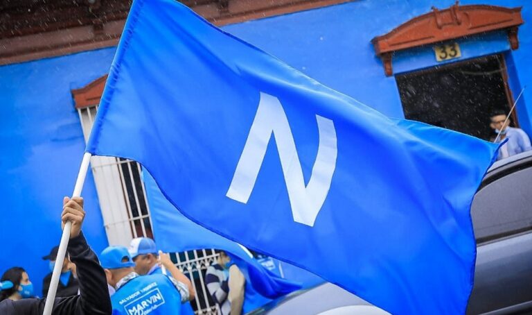 HRW advierte que el partido de Bukele recorre el "mismo camino que Venezuela"