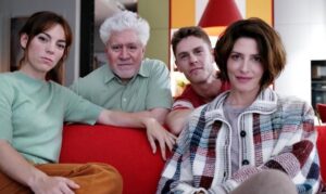 Almodóvar termina rodaje de su nueva película, “Amarga Navidad”