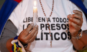 Machado pide a León XIV interceder por los presos políticos en el país