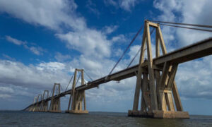 Cierran parcialmente el Puente sobre el Lago por trabajos en la Pila 24