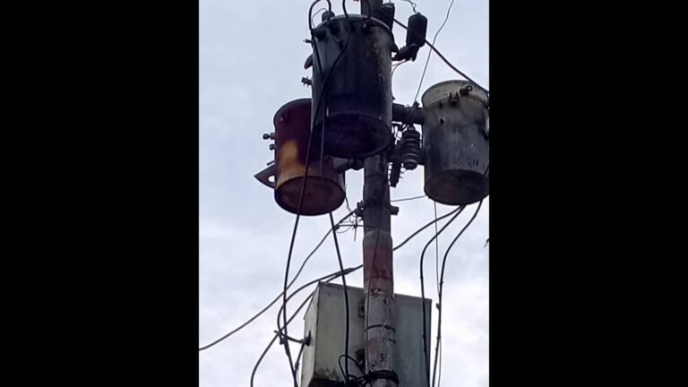 En el barrio Buen Vivir 3 llevan 10 días sin luz por explosión de transformador