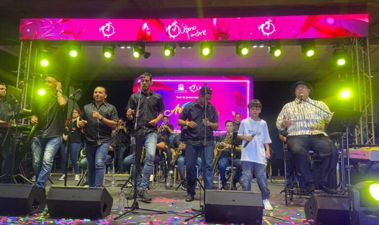 ‎Urbe celebra una noche de música y alegría en el Último Timbre