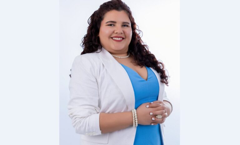 Yoskaren Sánchez presenta su nueva guía para empresas que desean ingresar al mercado estadounidense