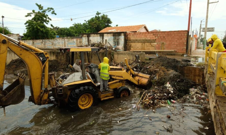 Alcaldía de Maracaibo reporta que cañadas están bajo control tras lluvias