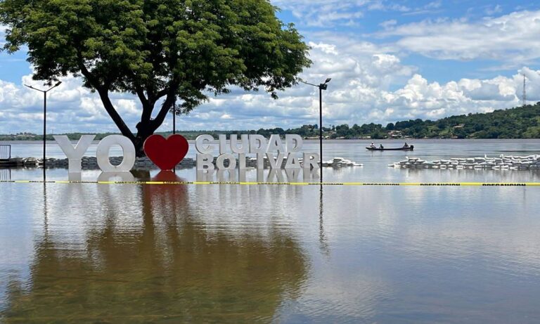 Alerta roja y más de 2000 afectados en Ciudad Bolívar por crecida del Orinoco