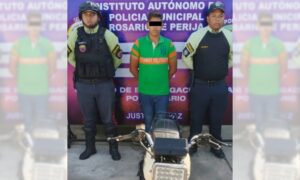 Detienen a hombre por realizar piruetas en moto en Villa del Rosario