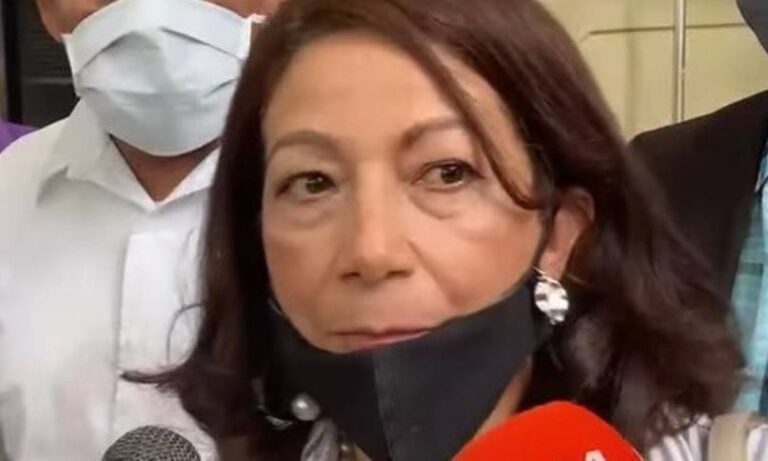 Arrestan "sin orden judicial" a Rusbelia Astudillo, defensora de pensionados