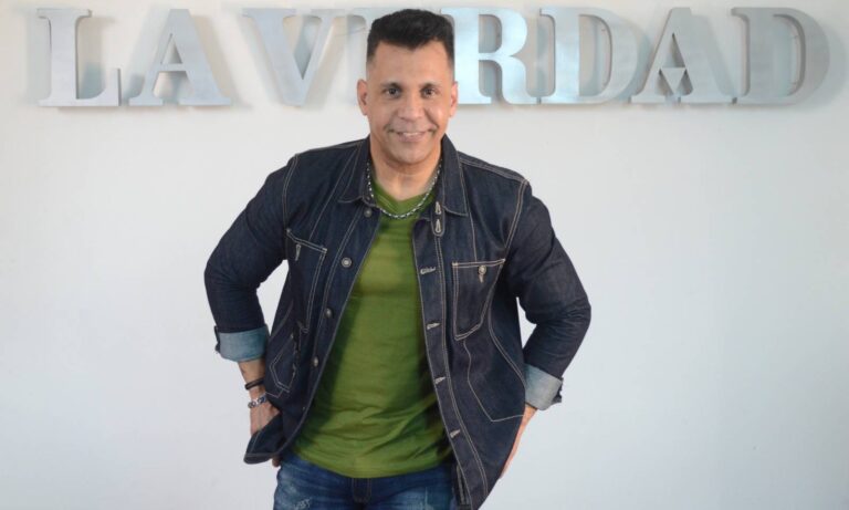 Adelmar Torres lanza como solista "Es el momento"