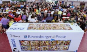 Arman rompecabezas de 40.230 piezas en 25 minutos y 55 segundos