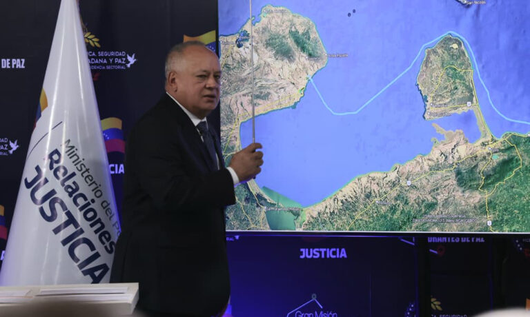 Cabello ataca a oposición que “espera” a los F-35 y pide que “se coma la luz”