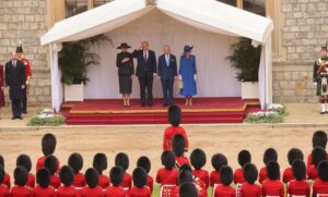 Carlos III recibe en Windsor a Trump al comenzar la visita de Estado al Reino Unido