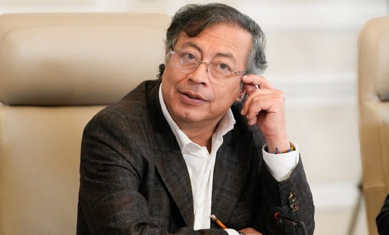Petro reitera que en Colombia no existe el "Cartel de los Soles"