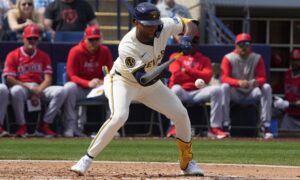 La ofensiva de Chourio colabora para la victoria de su equipo ante Angelinos