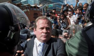 Hijo de Guanipa a 4 meses de su detención: “Papá, te queremos en casa”