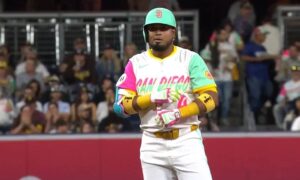 Luis Arráez cierra la temporada regular con 5 lideratos individuales