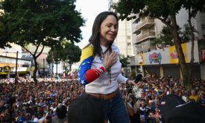 Machado recogerá el Nobel en Oslo solo si Maduro deja el poder