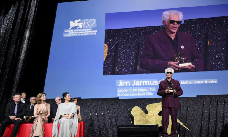 “Father Mother Sister Brother” de Jim Jarmusch gana el León de Oro en Venecia