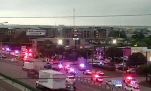Tiroteo deja 1 muerto y 3 heridos en centro de detención de migrantes en Dallas