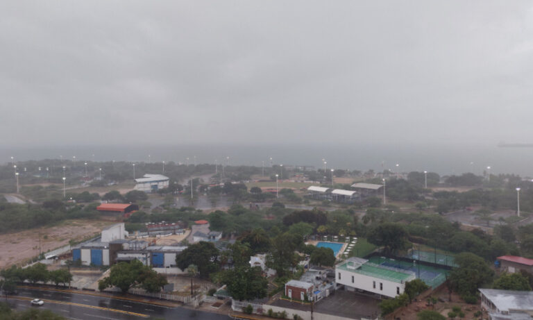 Estiman “fuerte precipitación, descargas eléctricas y ráfagas de viento” en el Zulia