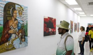 Inauguran exposición colectiva “Una + 5 = ARTE” en homenaje a Maracaibo