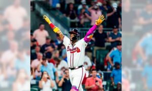 Ronald Acuña Jr. recibirá mención honorífica del premio Luis Aparicio