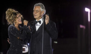 Karol G canta por la fraternidad en memorable macroconcierto en la plaza vaticana