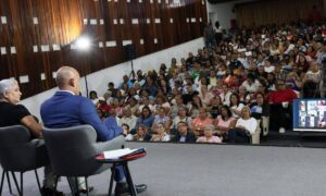 Héctor Rodríguez asegura que aumentó interés por estudiar docencia